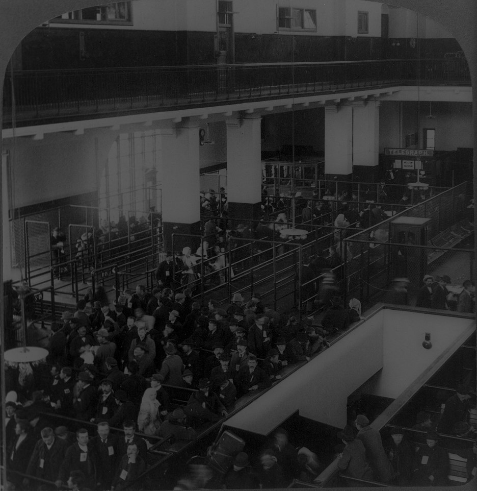 Ellis_Island_arrivals-1_black